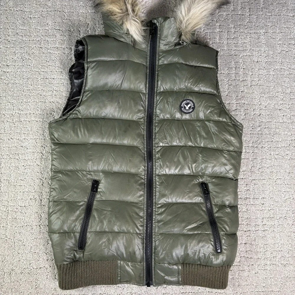 American Eagle Outfitters Duck Down Quilted Puffer Vest Green Zip Up Hood Small